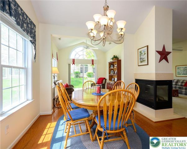 6515 Betsy Ross Circle, Bethlehem City, PA 18017
