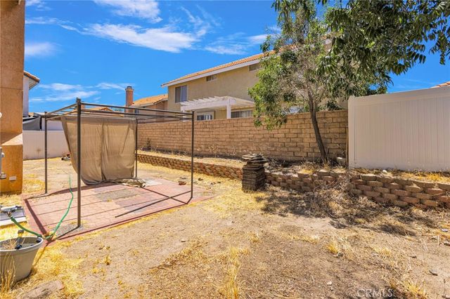 14553 Golden Trail, Victorville, CA 92392