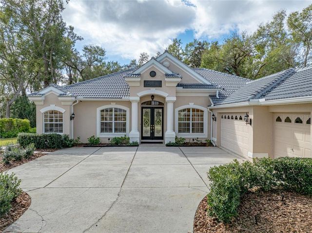 12632 OAK HOLLOW COURT, Dade City, FL 33525
