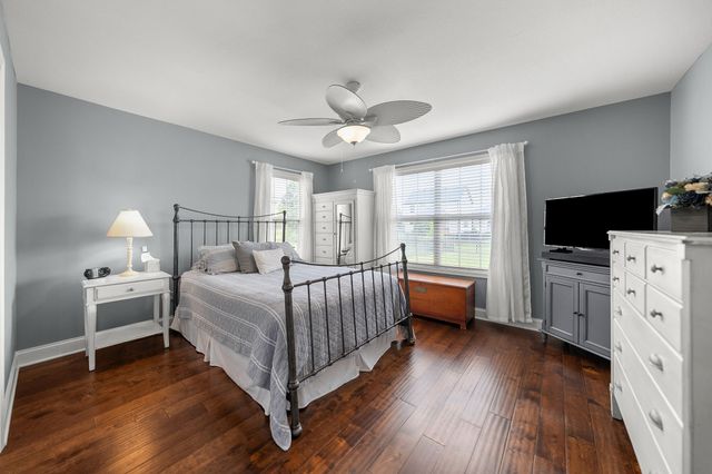 1141 Old Duke Dr, Clarksville, TN 37043