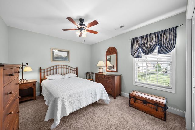 1141 Old Duke Dr, Clarksville, TN 37043