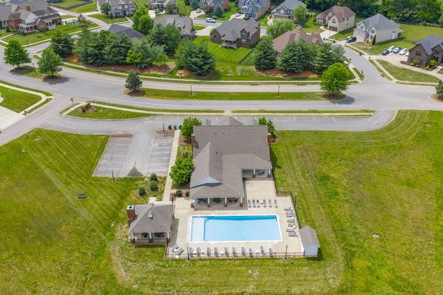 1141 Old Duke Dr, Clarksville, TN 37043