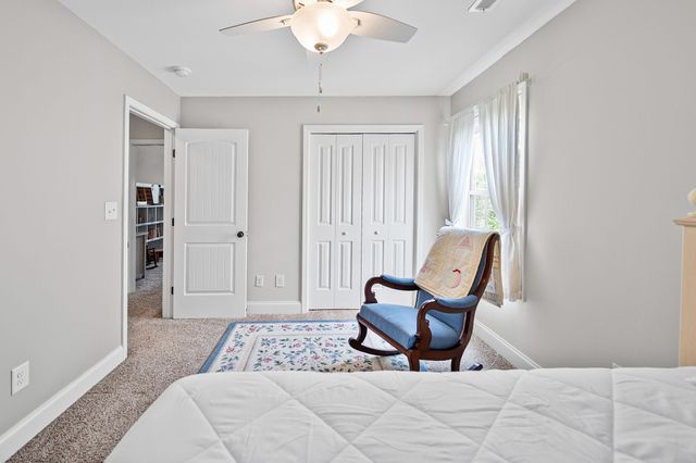 1141 Old Duke Dr, Clarksville, TN 37043