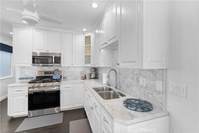 215 E Edgewater, Newport Beach, CA 92661