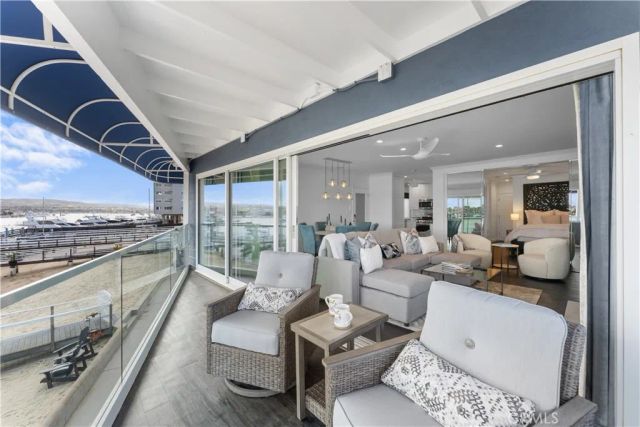 215 E Edgewater, Newport Beach, CA 92661