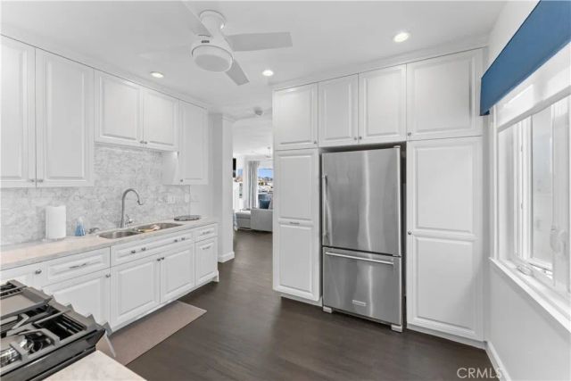 215 E Edgewater, Newport Beach, CA 92661