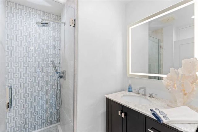 215 E Edgewater, Newport Beach, CA 92661