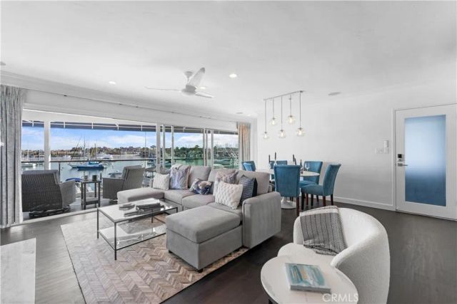 215 E Edgewater, Newport Beach, CA 92661