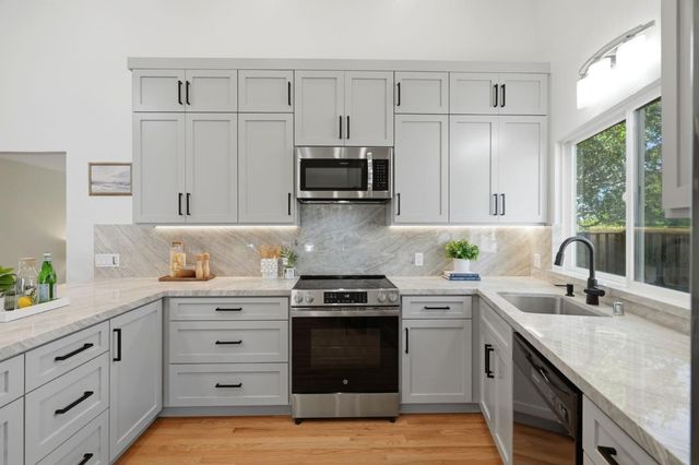 2110 Dolphin Drive, Aptos, CA 95003