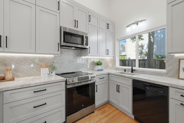 2110 Dolphin Drive, Aptos, CA 95003