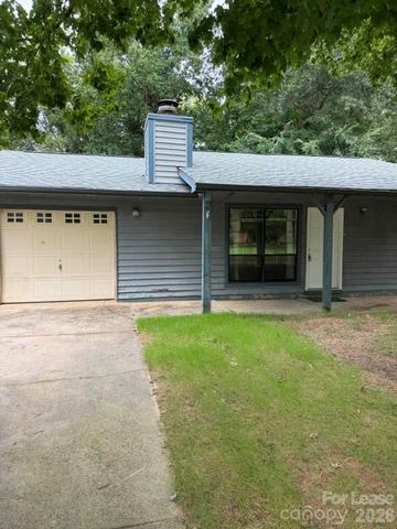 6702 W Woodthrush Drive, Charlotte, NC 28227