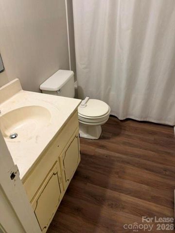 6702 W Woodthrush Drive, Charlotte, NC 28227