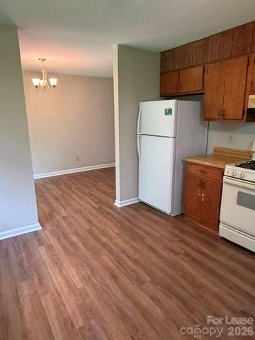 6702 W Woodthrush Drive, Charlotte, NC 28227