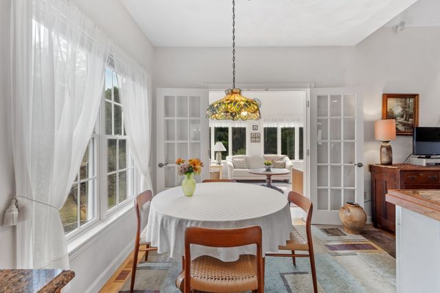 52 High St, Chelmsford, MA 01824