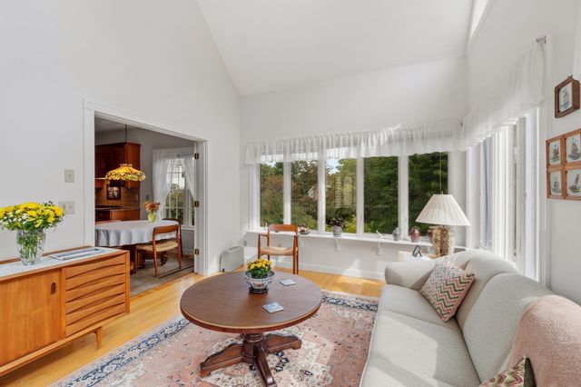 52 High St, Chelmsford, MA 01824