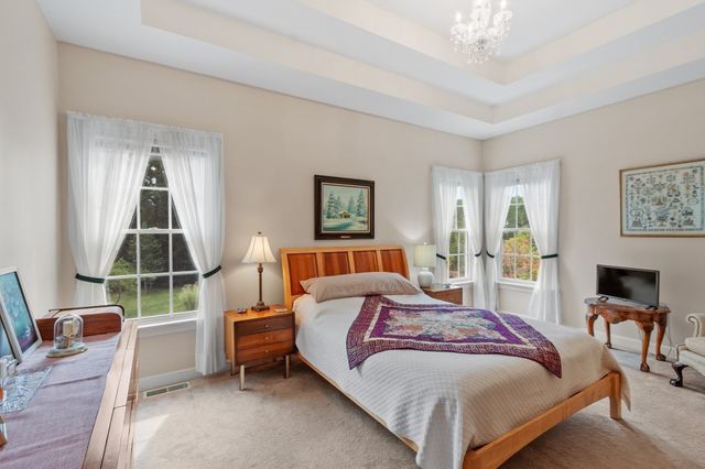 52 High St, Chelmsford, MA 01824