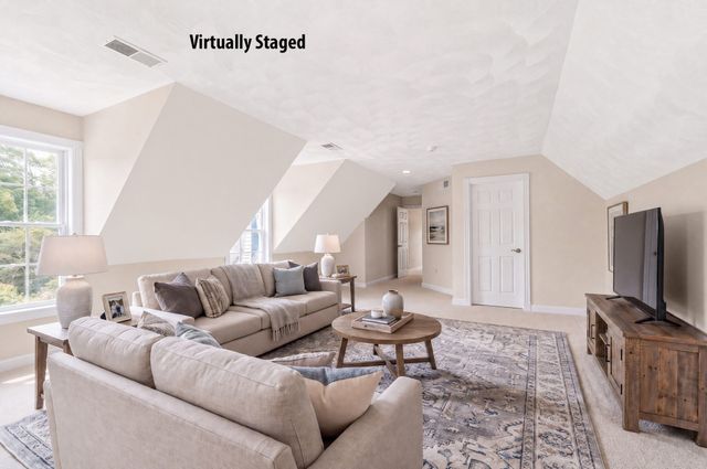 52 High St, Chelmsford, MA 01824