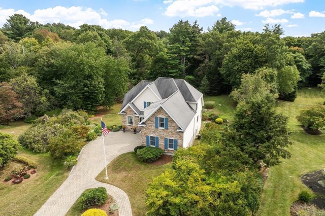 52 High St, Chelmsford, MA 01824
