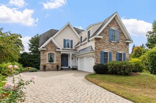 52 High St, Chelmsford, MA 01824