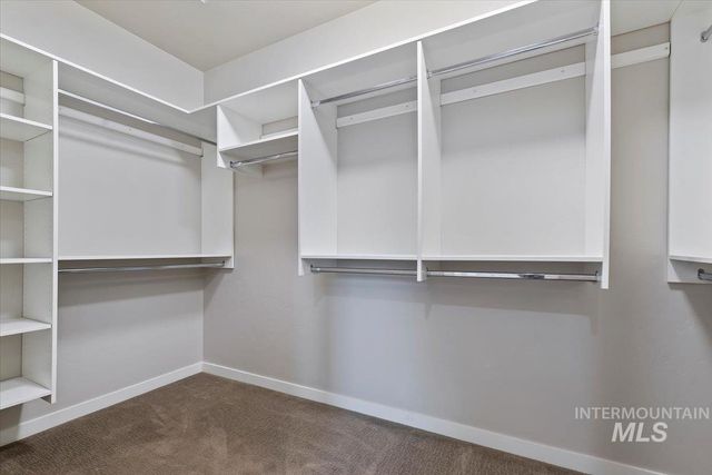 4704 W Barnview Drive, Boise, ID 83714