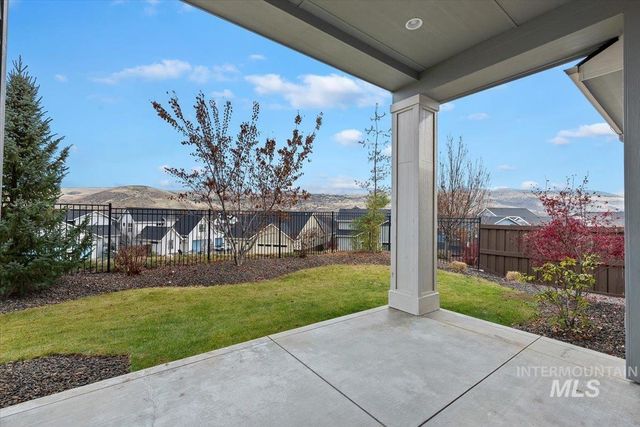 4704 W Barnview Drive, Boise, ID 83714