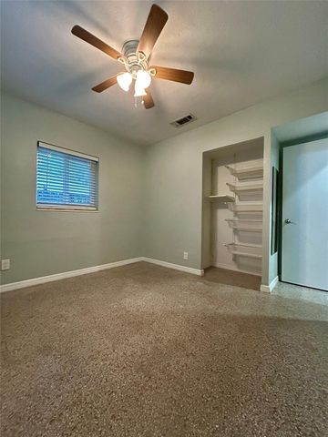 5950 NE 6TH Avenue, Oakland Park, FL 33334