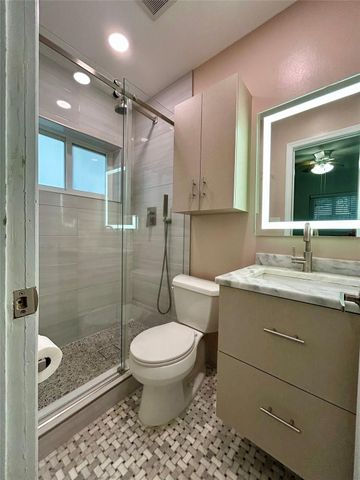 5950 NE 6TH Avenue, Oakland Park, FL 33334