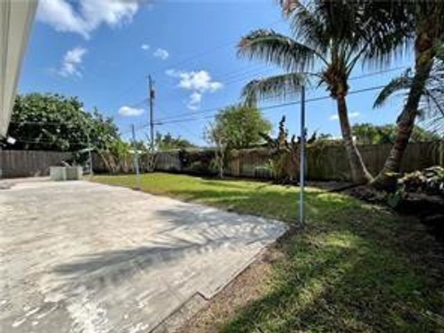 5950 NE 6TH Avenue, Oakland Park, FL 33334