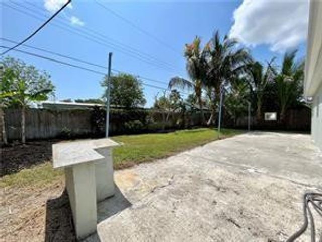 5950 NE 6TH Avenue, Oakland Park, FL 33334