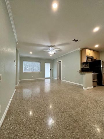 5950 NE 6TH Avenue, Oakland Park, FL 33334