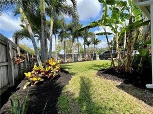 5950 NE 6TH Avenue, Oakland Park, FL 33334