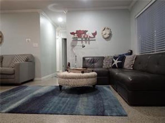 5950 NE 6TH Avenue, Oakland Park, FL 33334