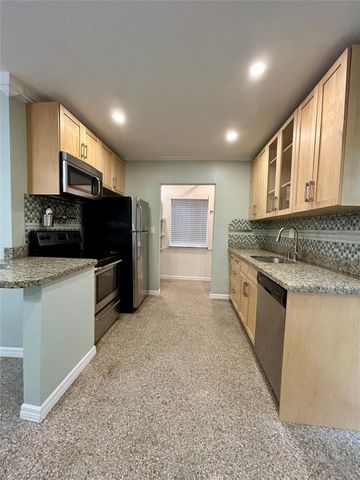 5950 NE 6TH Avenue, Oakland Park, FL 33334