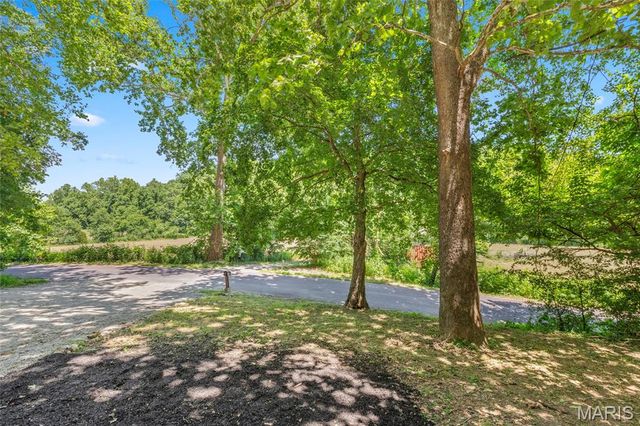 14355 Charter Church Road, De Soto, MO 63020