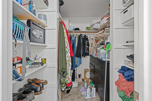 2302 Shady Brook Drive, Houston, TX 77084