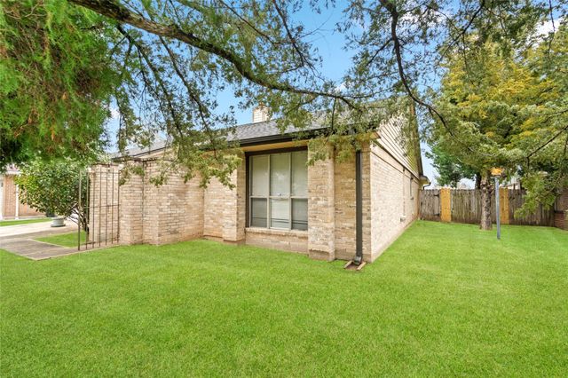 2302 Shady Brook Drive, Houston, TX 77084