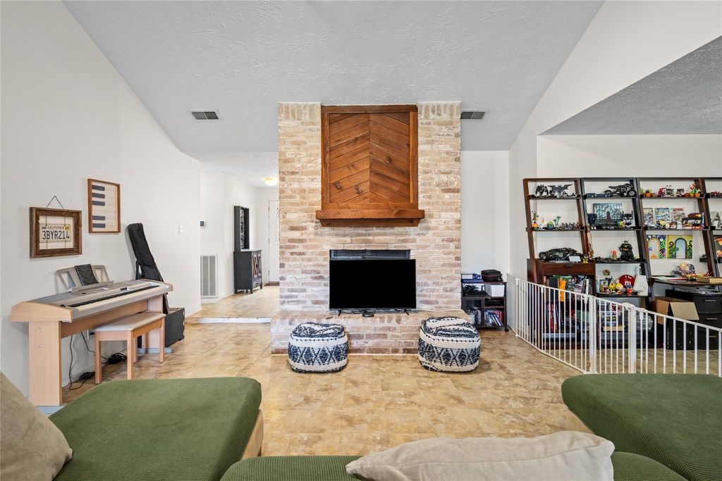 2302 Shady Brook Drive, Houston, TX 77084