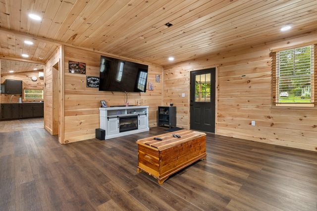 132 Burketts Chapel Road, Decatur, TN 37322