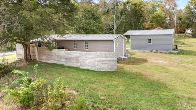 132 Burketts Chapel Road, Decatur, TN 37322