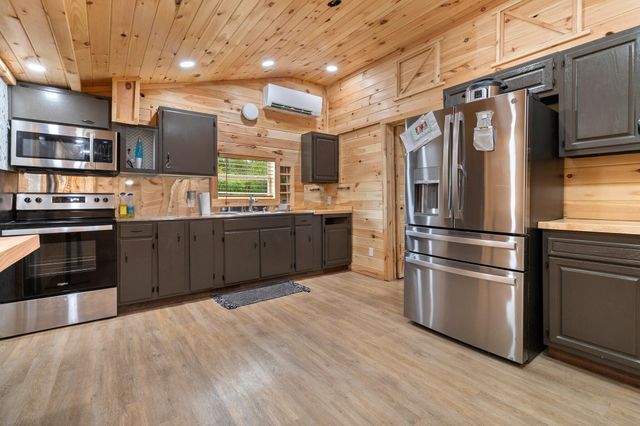 132 Burketts Chapel Road, Decatur, TN 37322