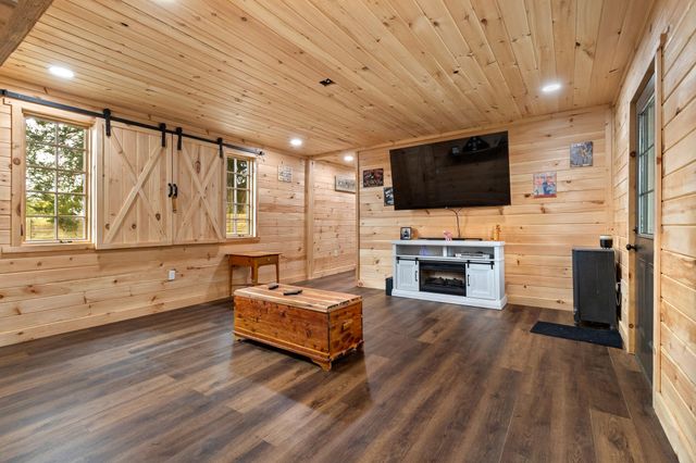 132 Burketts Chapel Road, Decatur, TN 37322