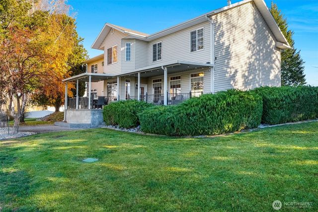 506 S Sandalwood Place, Moses Lake, WA 98837