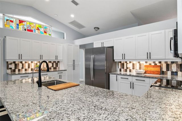 2262 LAKEWOOD LANE, Nokomis, FL 34275