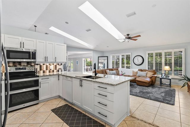 2262 LAKEWOOD LANE, Nokomis, FL 34275