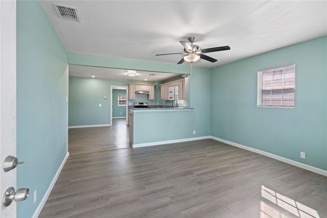 6526 Birmingham St, Corpus Christi, TX 78414