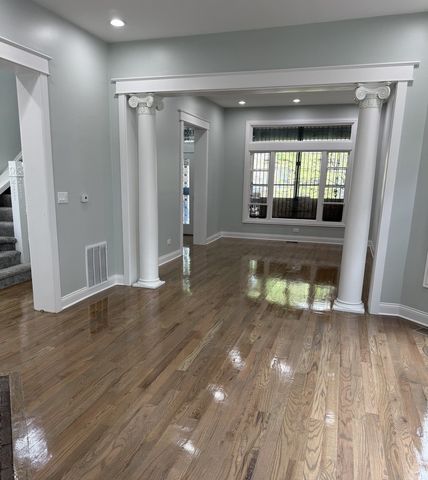 443 W 61st Place, Chicago, IL 60621
