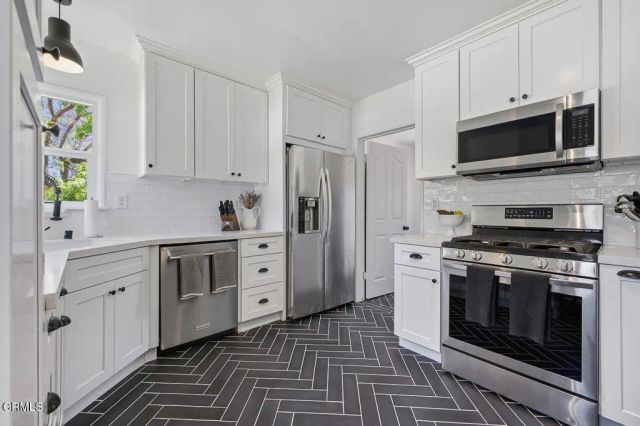 1681 Forest Avenue, Pasadena, CA 91103