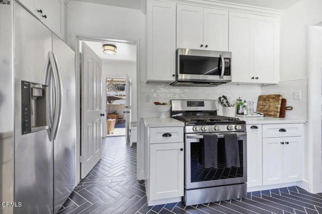 1681 Forest Avenue, Pasadena, CA 91103