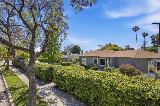 1681 Forest Avenue, Pasadena, CA 91103