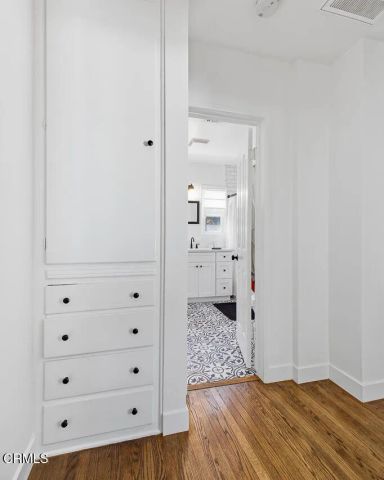 1681 Forest Avenue, Pasadena, CA 91103